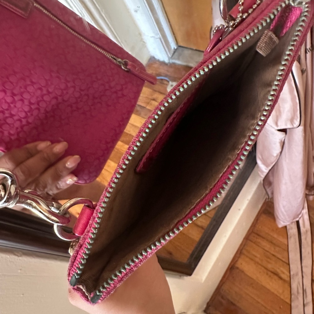 Coach Pink Shoulder Bag - Picture 3 of 3
